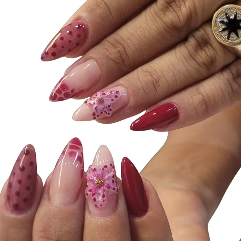 Bordo ve pembe çiçek detaylı nail art uygulaması Caddebostan