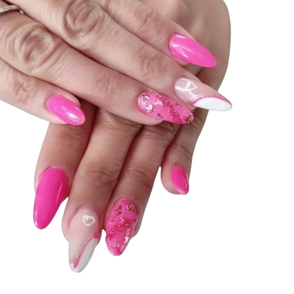 Pembe beyaz ve ışıltılı uzun tırnak nail art tasarımı